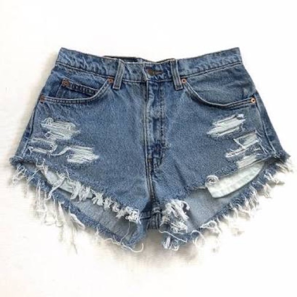 Custom Distressed VINTAGE Levi’s 550 Cutoff Shorts - Picture 10 of 10